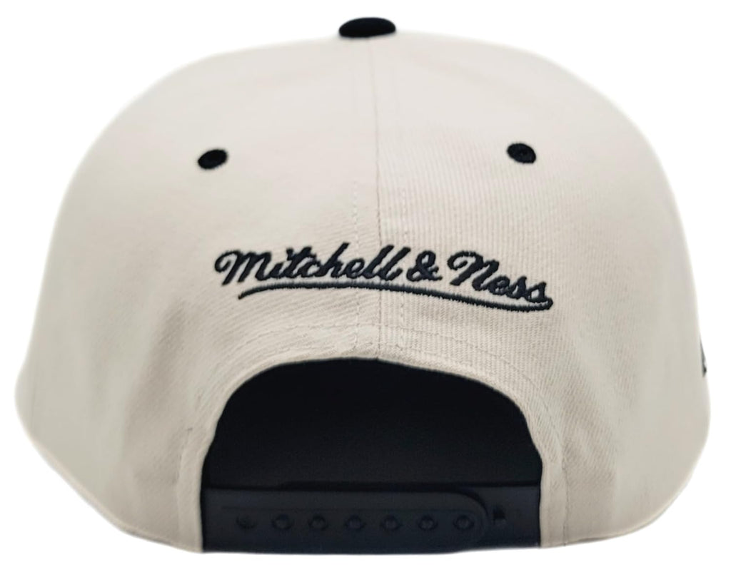 Mitchell & Ness Los Angeles Kings NHL Evergreen Cream Black Snapback Hat Cap