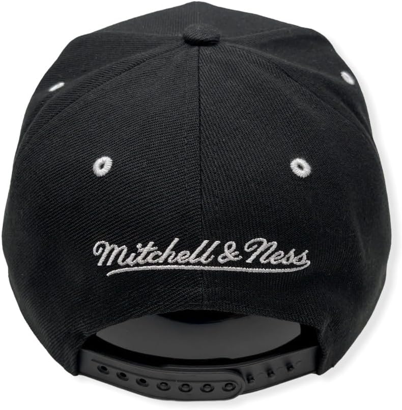 Black Boston Celtics NBA Snapback Cap by Mitchell & Ness