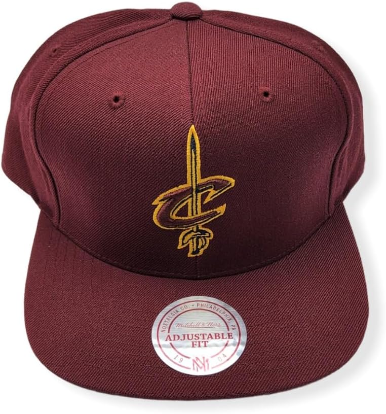 Mitchell & Ness Cleveland Cavaliers Basic Logo Snapback Hat in Maroon