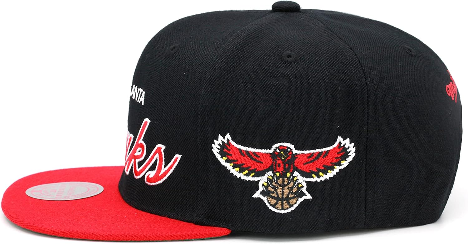 Mitchell & Ness Atlanta Hawks Team Script 2.0 Snapback Hat Adjustable Cap - Black/Red/Hardwood Classics
