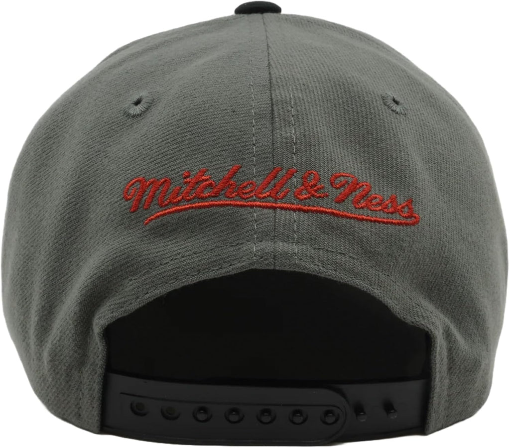 Mitchell & Ness Atlanta Hawks Storm Front HWC Snapback Hat Cap - Gray