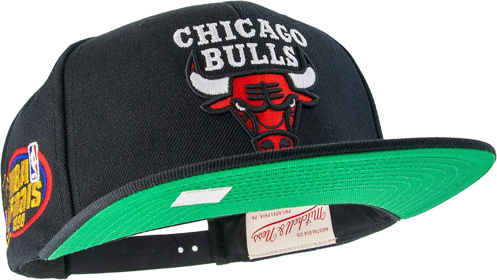 Mitchell & Ness Chicago Bulls NBA Top Spot Snapback Hat Adjustable Cap - Black/1998 NBA Finals Side Patch/Hardwood Classics