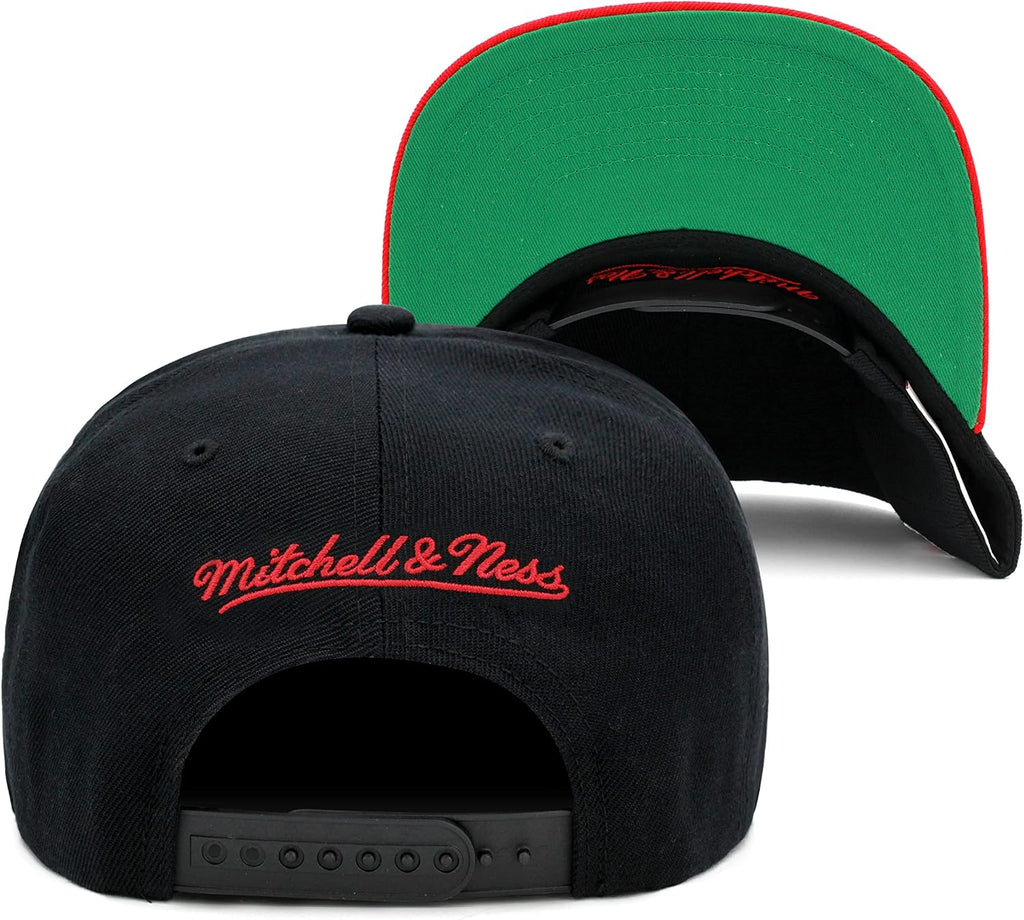 Mitchell & Ness Atlanta Hawks Team Script 2.0 Snapback Hat Adjustable Cap - Black/Red/Hardwood Classics