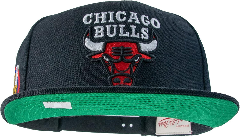 Mitchell & Ness Chicago Bulls NBA Top Spot Snapback Hat Adjustable Cap - Black/1998 NBA Finals Side Patch/Hardwood Classics