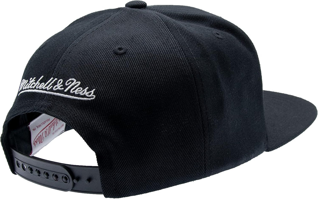 Mitchell & Ness Brooklyn Nets Black Team Ground 2.0 Snapback Cap Kappe Basecap