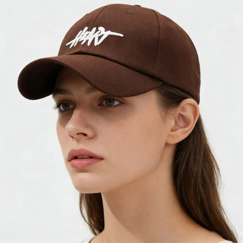 Fashionable and stylish embroidered baseball cap for men and women, sun-shading and UV-protection, suitable for shopping and spo