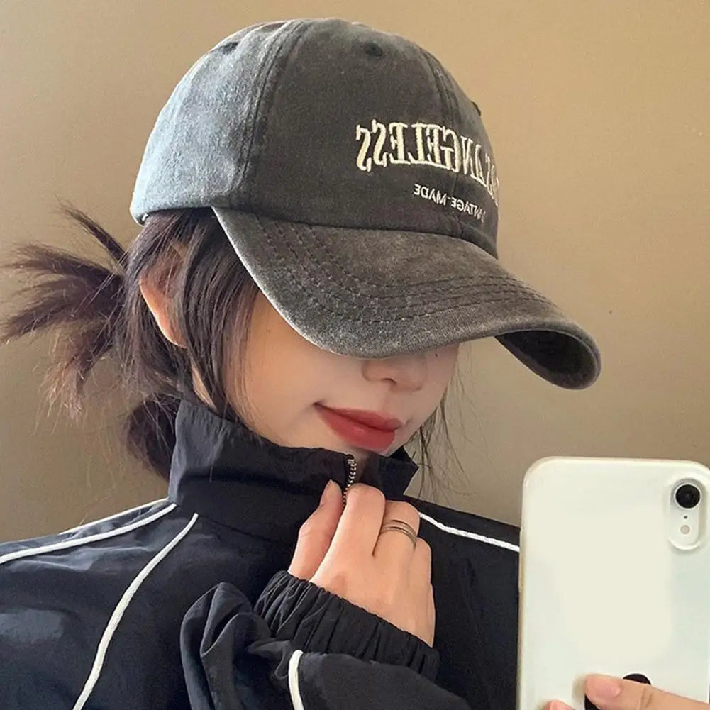 Baseball Cap for Men and Women Wide Brimmed Retro Baseball Caps Fashion Embroidery Hat Casual Retro Snapback Hats Unisex