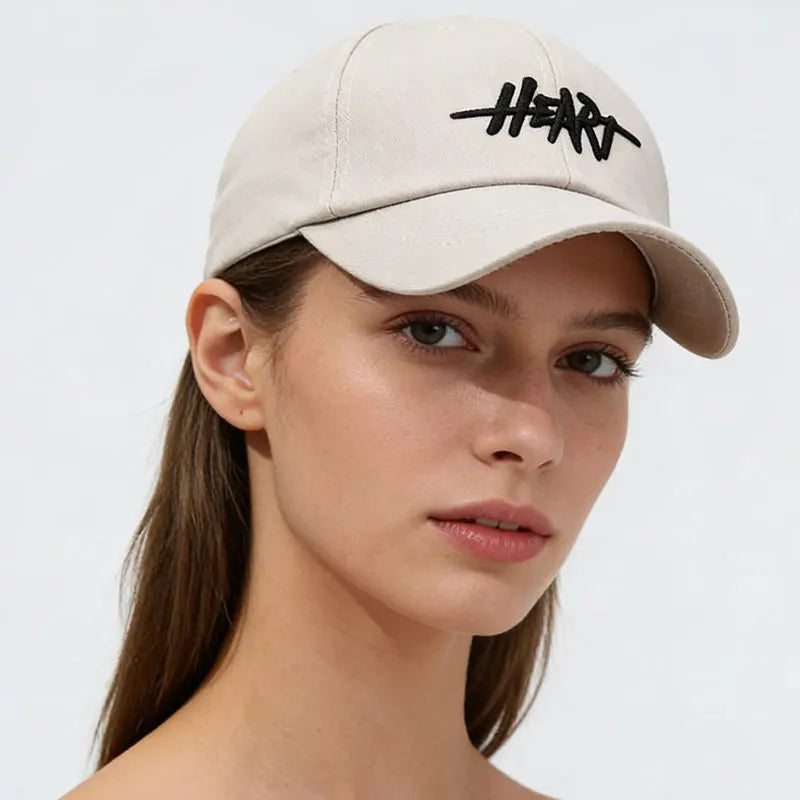 Fashionable and stylish embroidered baseball cap for men and women, sun-shading and UV-protection, suitable for shopping and spo