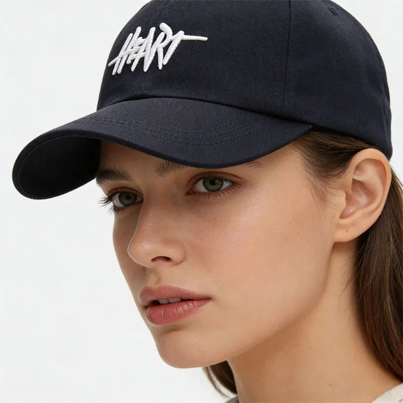 Fashionable and stylish embroidered baseball cap for men and women, sun-shading and UV-protection, suitable for shopping and spo