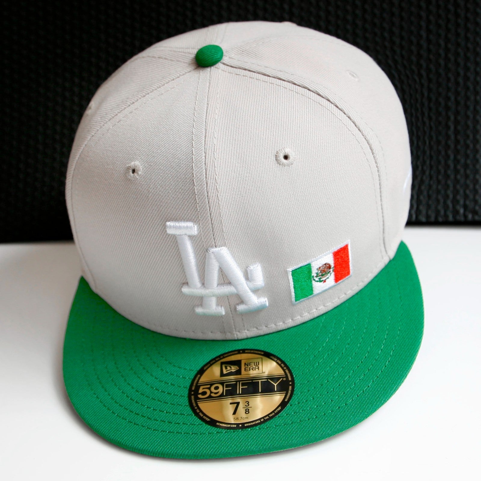 New Era 59Fifty Los Angeles Dodger Mexico Flag Men's Limited Edition Fitted Cap