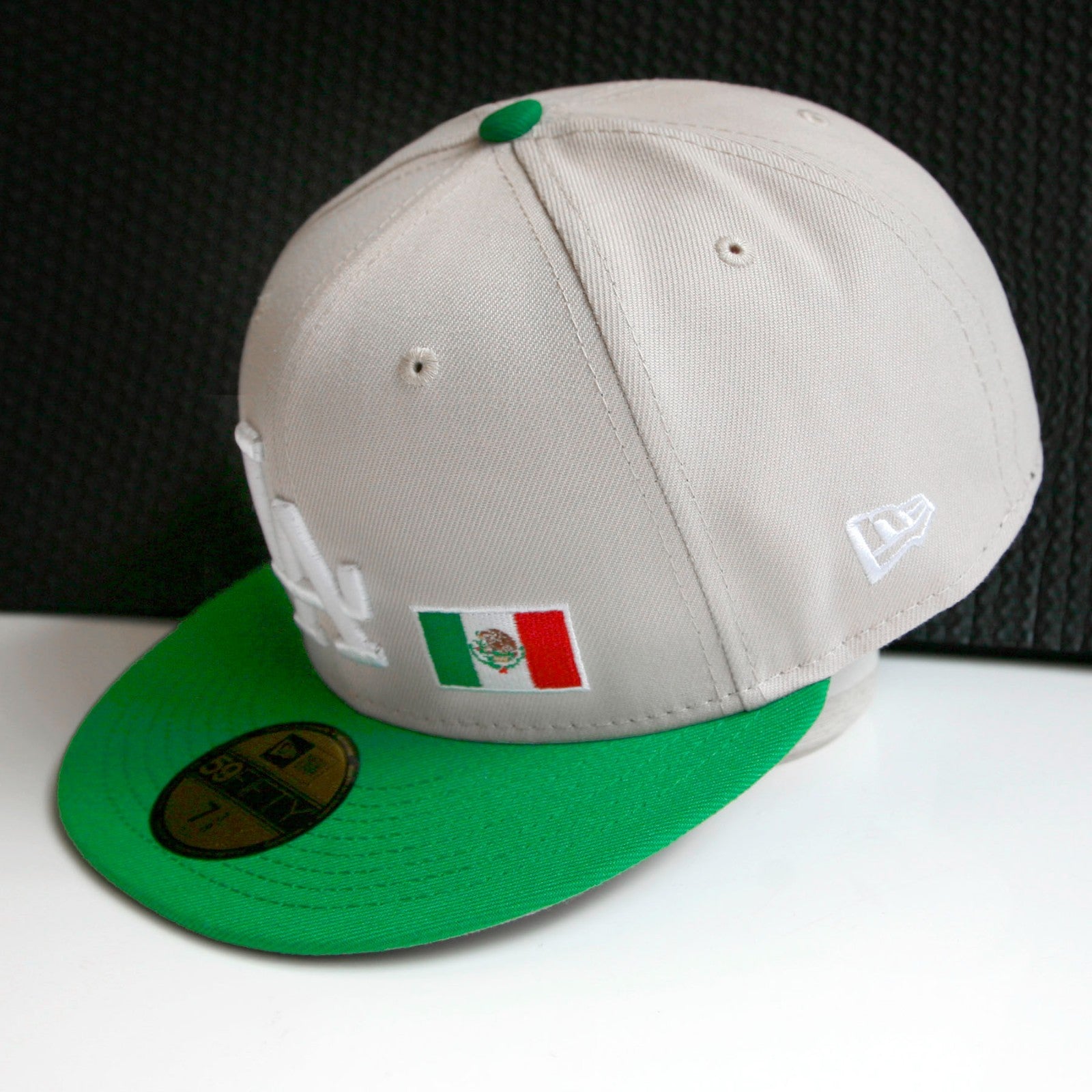 New Era 59Fifty Los Angeles Dodger Mexico Flag Men's Limited Edition Fitted Cap