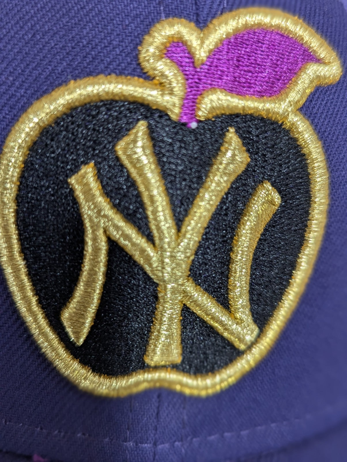New York Big Apple New Era 59FFTY Limited Edition Yankee Stadium Fitted 7 1/8