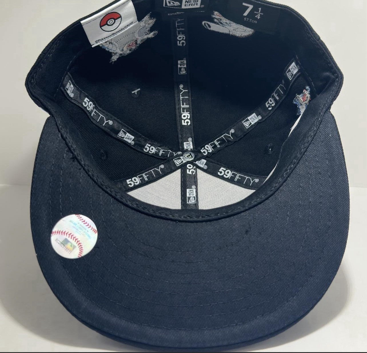 New Era Seattle Mariners Pokemon Limited Edition Black 5950 Fitted 7 1/4 G-5!!!