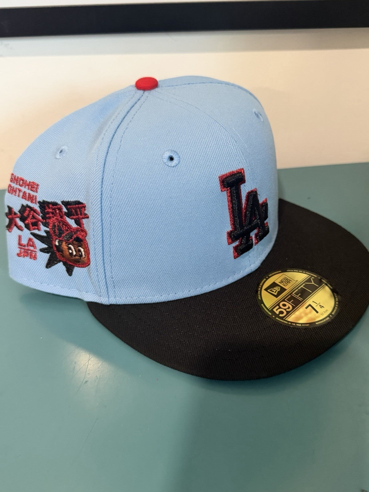 Limited Edition CaptiveAz Fitted Hat, Los Angeles Dodgers Sz 1/4 New Era