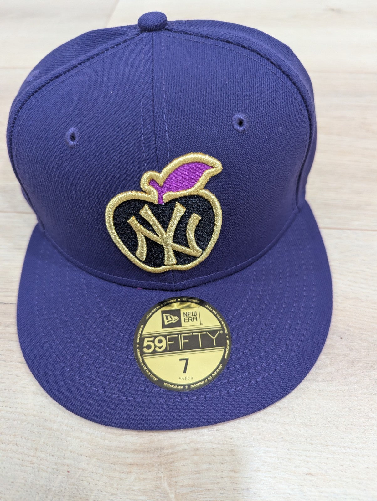 New York Big Apple New Era 59FFTY Limited Edition Yankee Stadium Fitted 7 1/8